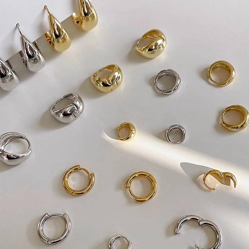 Minimalist Retro-Style Unique Clip-On Earrings: High-End, Versatile, and Modern Ear Accessories
Minimalist Retro-Style Unique Clip-On Earrings: High-End, Versatile, and Modern Ear Accessories