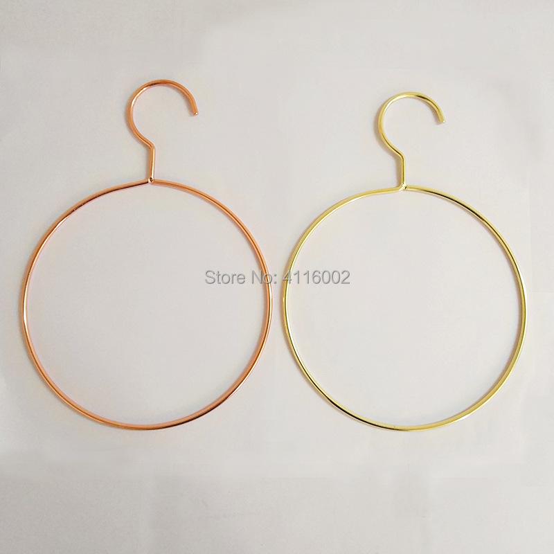 50pcs Nordic Style Rose Gold Metal Iron Circle Hanger Rack for Scarf Tie Belt and Towel Clothes Organizer золотой
50pcs Nordic Style Rose Gold Metal Iron Circle Hanger Rack for Scarf Tie Belt and Towel Clothes Organizer золотой
