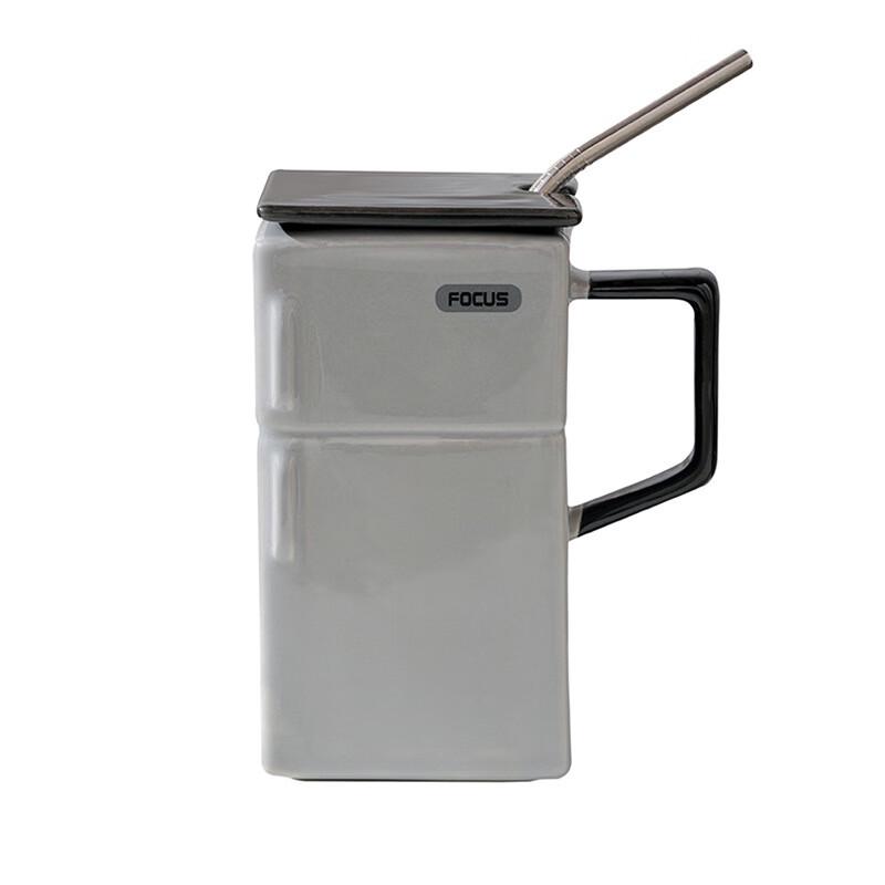 Quirky Retro Refrigerator Ceramic Mug with Lid and Straw
Quirky Retro Refrigerator Ceramic Mug with Lid and Straw