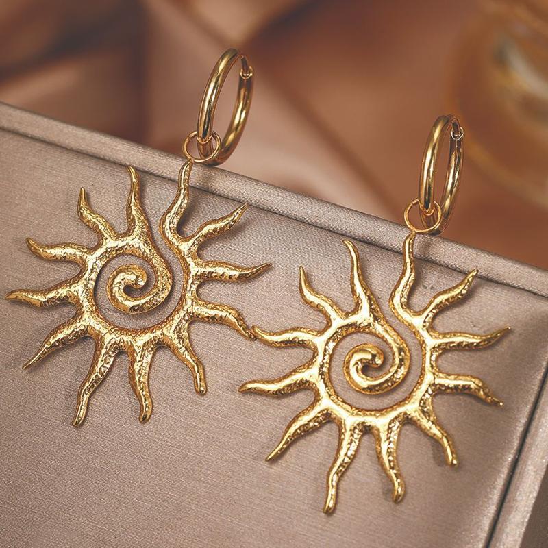 Stainless Steel Earrings Luxury Metal Oval Hollow Geometric Pendant Earrings for Women Non Fading Ear Zircon Gift
Stainless Steel Earrings Luxury Metal Oval Hollow Geometric Pendant Earrings for Women Non Fading Ear Zircon Gift