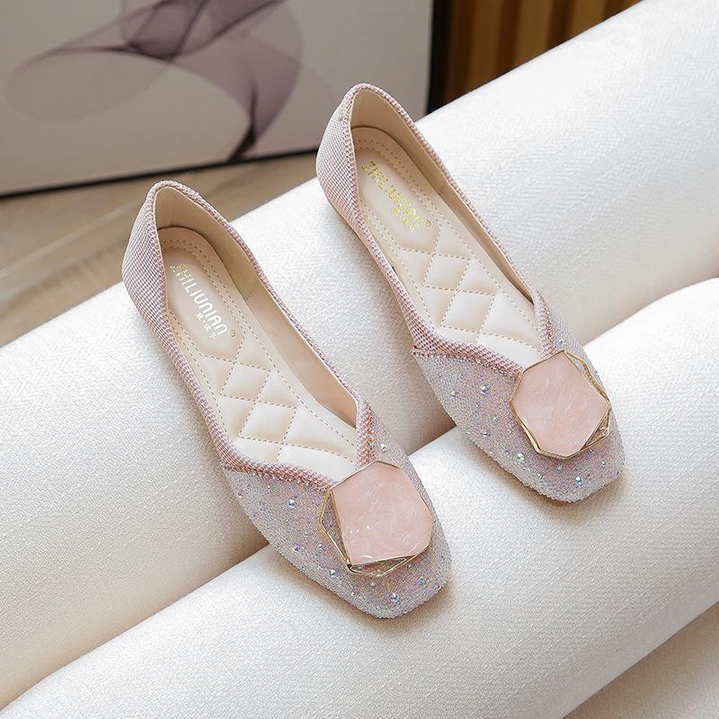 Flat bottom square head single shoes women s spring and autumn new shallow mouth soft sole Doudou shoes large size 33 абрикосовий
Flat bottom square head single shoes women s spring and autumn new shallow mouth soft sole Doudou shoes large size 33 абрикосовий
