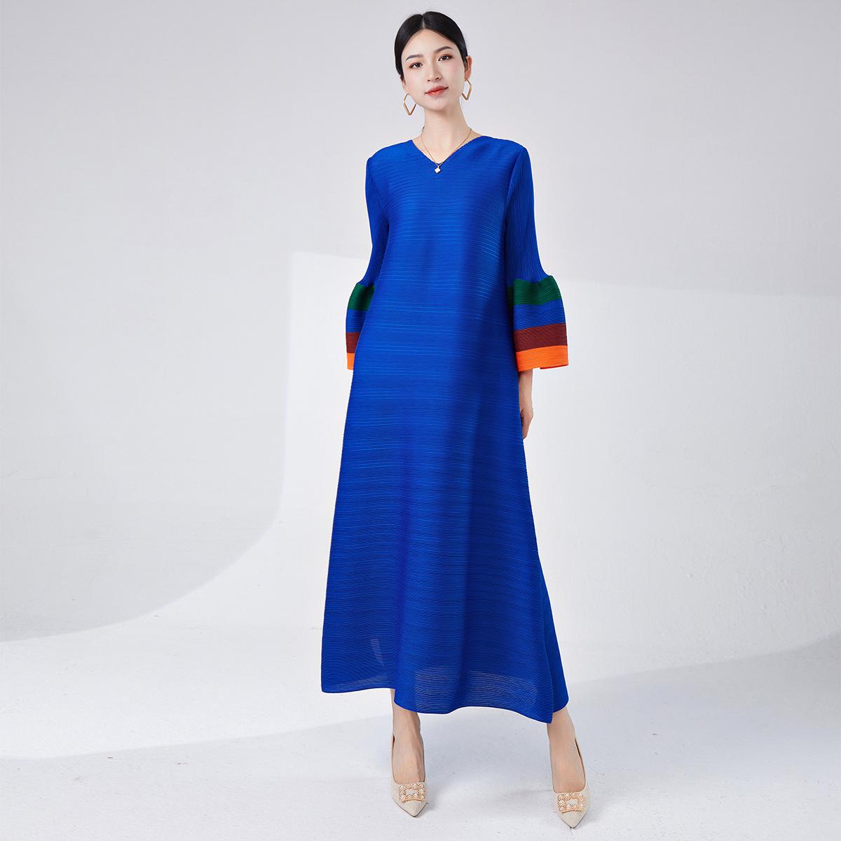 Элегантное длинное плиссированное платье больших размеров с рукавами-трубами One Size синий
Элегантное длинное плиссированное платье больших размеров с рукавами-трубами One Size синий