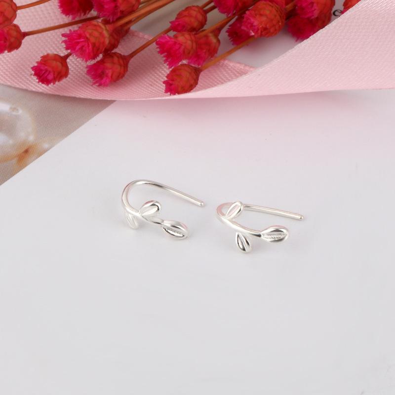 Korean Version of Copper Earrings Fashion Retro Accessories Fringed Leaves Olive Earrings Women s
Korean Version of Copper Earrings Fashion Retro Accessories Fringed Leaves Olive Earrings Women s