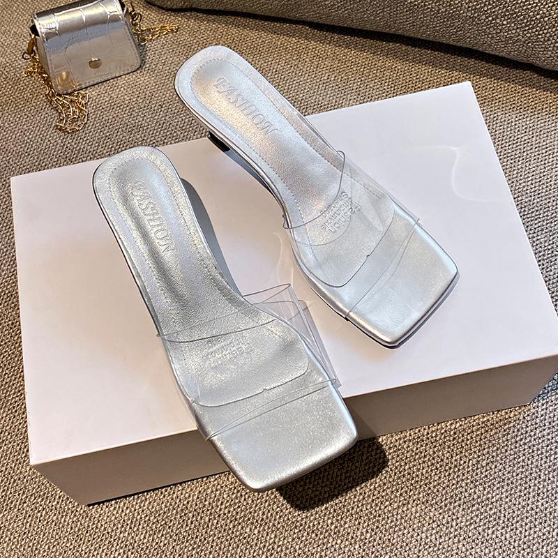 Premium sandals women s summer 2025 new outer wear temperament flat bottom low heel transparent one-word slippers women s soft bottom 35 серебряный
Premium sandals women s summer 2025 new outer wear temperament flat bottom low heel transparent one-word slippers women s soft bottom 35 серебряный