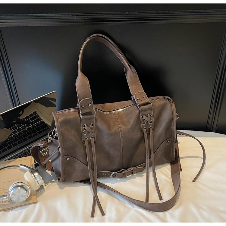 Новая ретро модная сумка-тоут женская ручная большая вместимость для поездок на работу локомотив на плечо сумка-мессенджер темно-коричневого
Новая ретро модная сумка-тоут женская ручная большая вместимость для поездок на работу локомотив на плечо сумка-мессенджер темно-коричневого