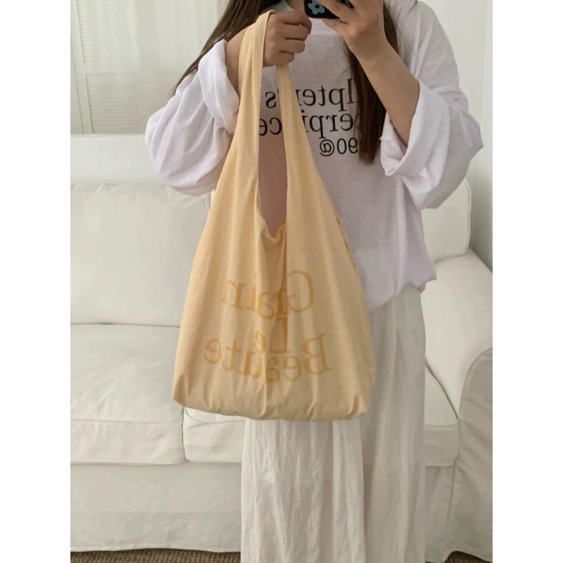 Модная сумка-тоут в форме буквы для летних женщин, большая вместительная сумка на одно плечо для студентов на занятия жёлтый
Модная сумка-тоут в форме буквы для летних женщин, большая вместительная сумка на одно плечо для студентов на занятия жёлтый