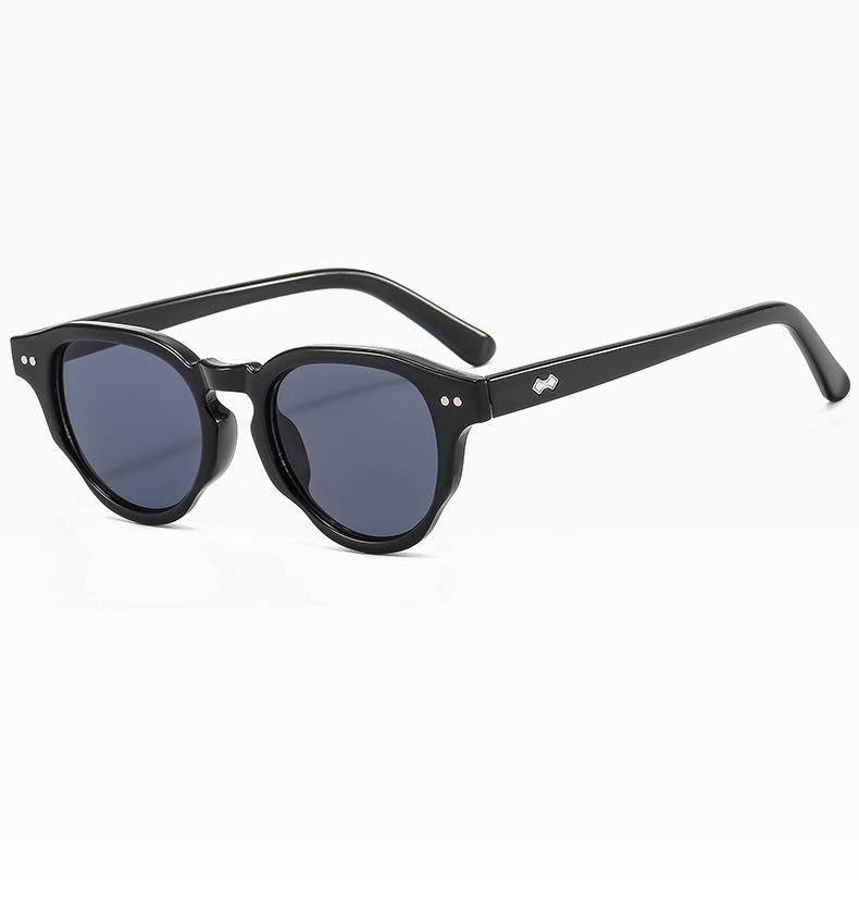 Trendy Rivet Green Round Sunglasses Women Brand Design Decor Circle Cat Eye Frame Eyewear Shades 90s Men Sun Glasses
Trendy Rivet Green Round Sunglasses Women Brand Design Decor Circle Cat Eye Frame Eyewear Shades 90s Men Sun Glasses