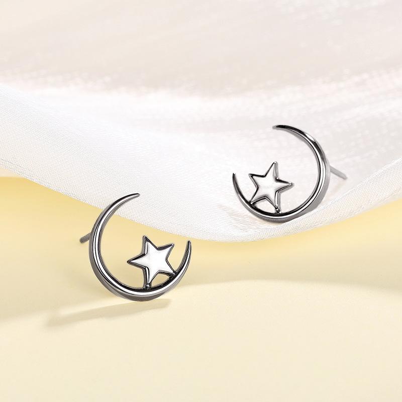 A Pair of Star and Moon Student Earrings, In A Simple Style. Star and Moon Earrings with The Same Luster Are Suitable for Daily Wear чёрный
A Pair of Star and Moon Student Earrings, In A Simple Style. Star and Moon Earrings with The Same Luster Are Suitable for Daily Wear чёрный