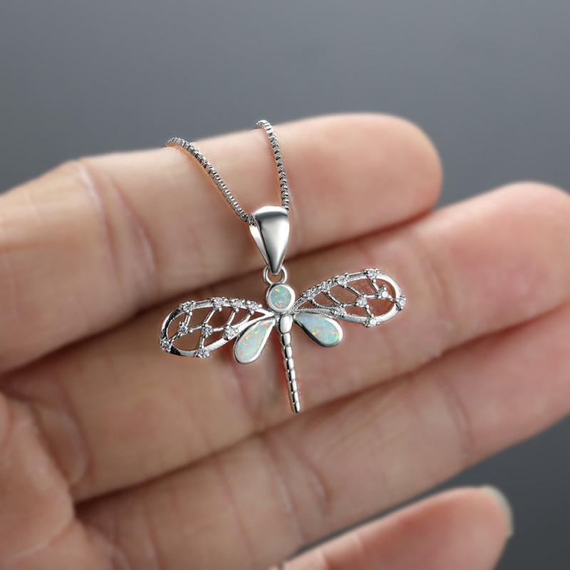 Summer new product small fresh pastoral style diamond-set dragonfly necklace pendant exquisite neck chain insect series jewelry
Summer new product small fresh pastoral style diamond-set dragonfly necklace pendant exquisite neck chain insect series jewelry