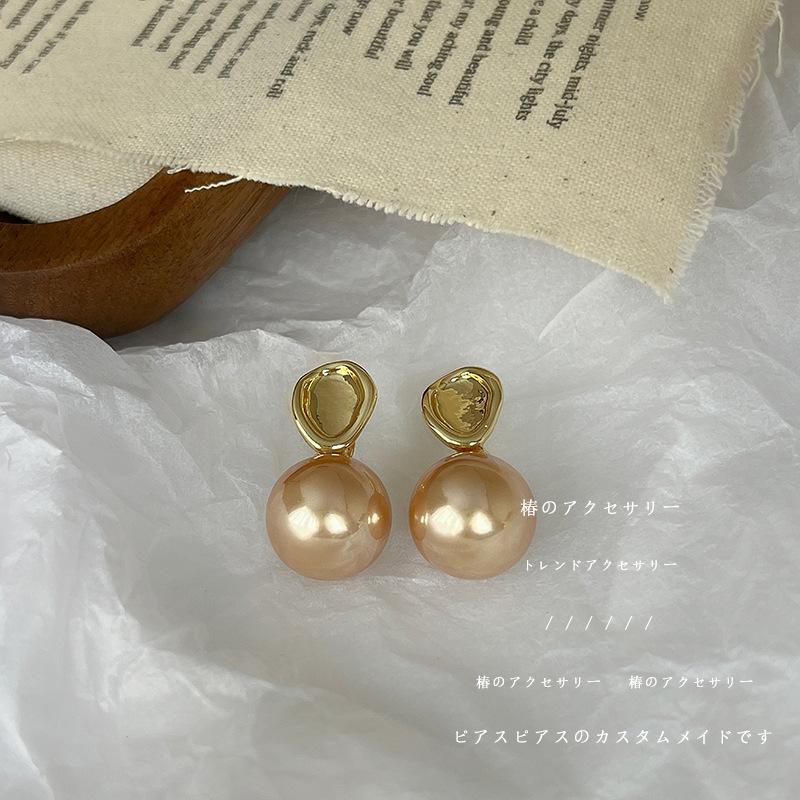 Trendy Maillard style ear clips, mosquito coil discs, no ear piercings, light luxury, niche high-end earrings, French temperament earrings for women
Trendy Maillard style ear clips, mosquito coil discs, no ear piercings, light luxury, niche high-end earrings, French temperament earrings for women