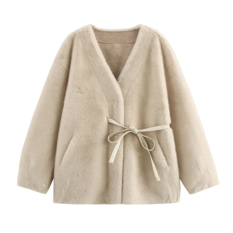 Kaslead New Arrival Women s Clothing Fashion Style Fashion Two-Color Fur Integrated V Neck Tether Fur Outwear Meters apricot One size
Kaslead New Arrival Women s Clothing Fashion Style Fashion Two-Color Fur Integrated V Neck Tether Fur Outwear Meters apricot One size