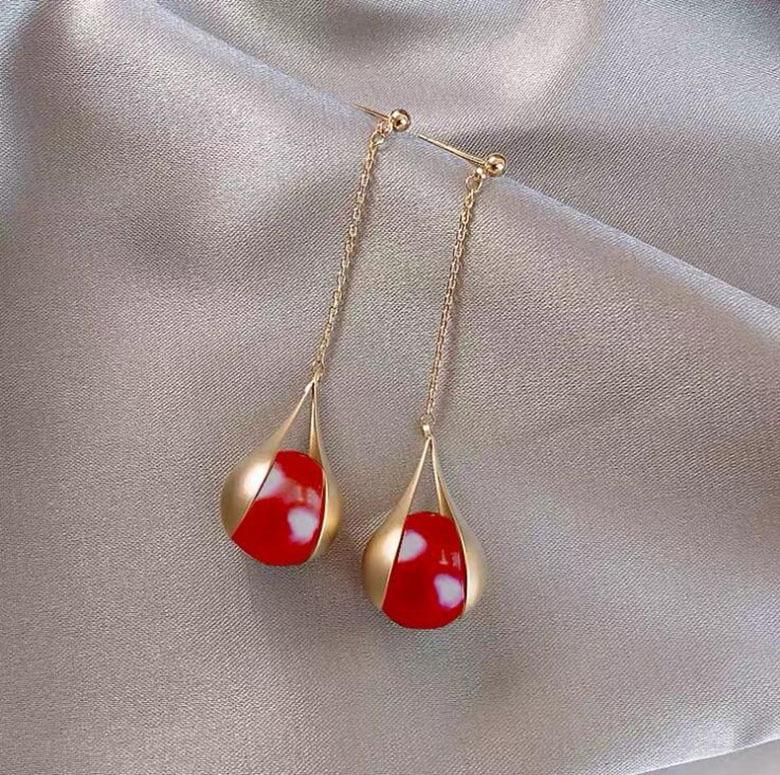Retro Temperament Teardrop Wrapped Pearl Long Tassels Dangle Earrings for Women Romantic Wedding Party Valentine s Day Jewelry червоний
Retro Temperament Teardrop Wrapped Pearl Long Tassels Dangle Earrings for Women Romantic Wedding Party Valentine s Day Jewelry червоний