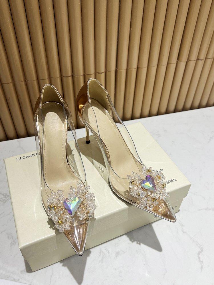 Женская верхняя одежда на высоком каблуке 2025 весна и осень нишевый дизайн острый носок тонкий каблук стразы туфли-лодочки кристалл высокий каблук 40 золотой
Женская верхняя одежда на высоком каблуке 2025 весна и осень нишевый дизайн острый носок тонкий каблук стразы туфли-лодочки кристалл высокий каблук 40 золотой