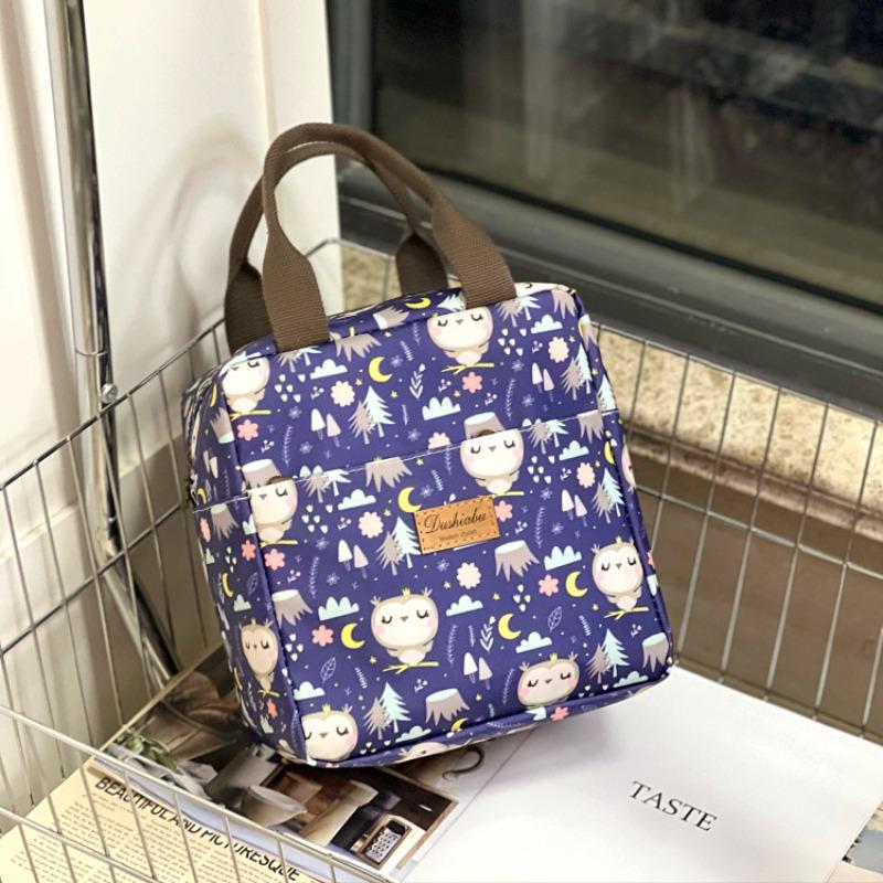 New thickened waterproof, oil-proof and thermal insulation portable lunch box bag, commuter lunch bag, student bento bag, mommy bag.
New thickened waterproof, oil-proof and thermal insulation portable lunch box bag, commuter lunch bag, student bento bag, mommy bag.