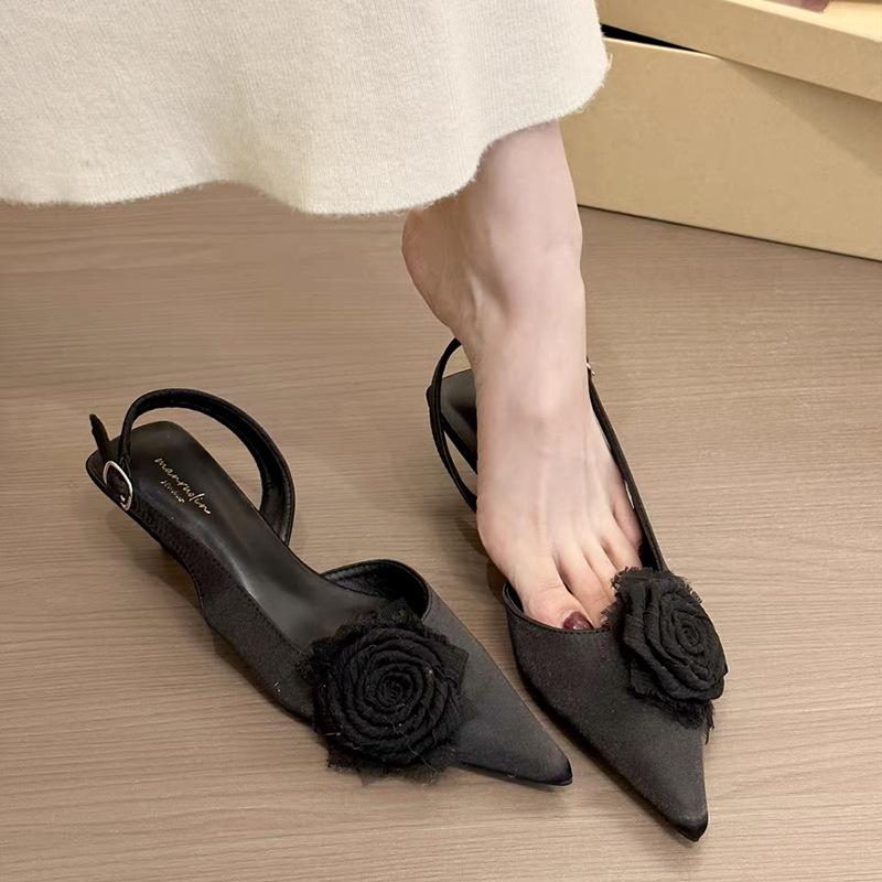 Французские босоножки-мешки на высоком каблуке, сказочные туфли 2025 года, новинка весны и лета, заостренный дизайн, нежные вечерние туфли 40 чёрный
Французские босоножки-мешки на высоком каблуке, сказочные туфли 2025 года, новинка весны и лета, заостренный дизайн, нежные вечерние туфли 40 чёрный