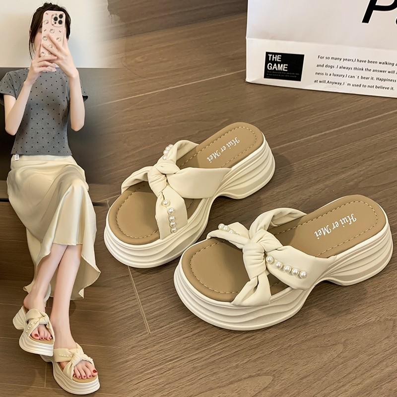 Niche casual outer wear non-slip thick-soled slippers women s summer new fashion pearl casual cool slippers 35
Niche casual outer wear non-slip thick-soled slippers women s summer new fashion pearl casual cool slippers 35
