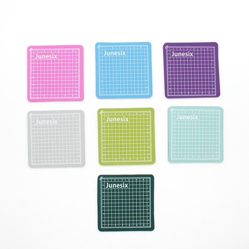 8*8cm Colorful Mini Cutting Mats for Children s Craft Engraving Stamp Paper Pad Desktop Protective Board Art School Supplies небесно-голубой
8*8cm Colorful Mini Cutting Mats for Children s Craft Engraving Stamp Paper Pad Desktop Protective Board Art School Supplies небесно-голубой