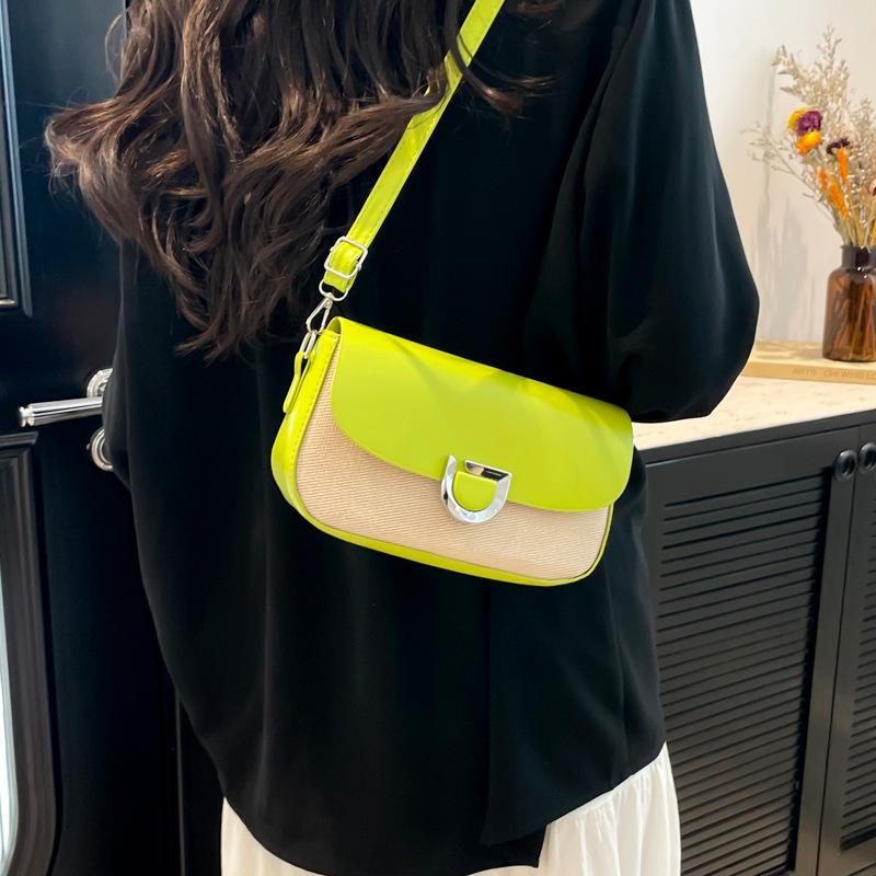 Niche design retro texture saddle bag women s new temperament women s shoulder bag wind shoulder bag коричневий
Niche design retro texture saddle bag women s new temperament women s shoulder bag wind shoulder bag коричневий