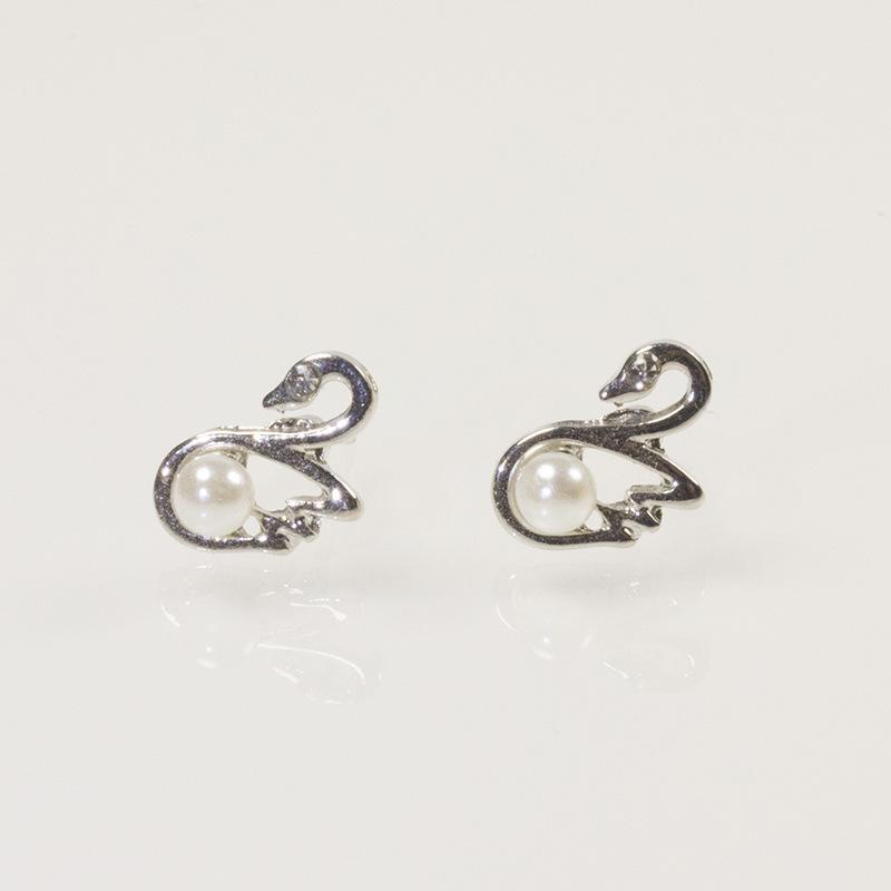 Silver needle little swan pearl earrings personality sweet girl stud earrings super cute animal earrings срібний
Silver needle little swan pearl earrings personality sweet girl stud earrings super cute animal earrings срібний
