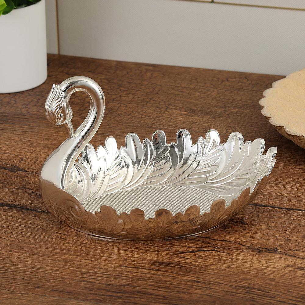 Creative Golden Fruit Plate Peacock Shape Candy Dish Snack Bowl Dried Fruit Plate Home Decor Serving Plate 18x14.5x11.5xcm срібний
Creative Golden Fruit Plate Peacock Shape Candy Dish Snack Bowl Dried Fruit Plate Home Decor Serving Plate 18x14.5x11.5xcm срібний