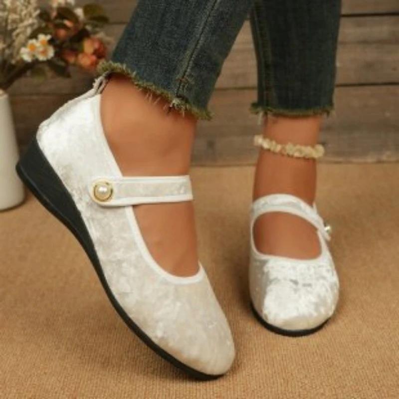 Winter Women Velvet Hook and Loop Wedge Casual Loafers Comfortable Outdoor Versatile Flat Mother Woman Shoes Zapatos De Mujer 36 бежевий
Winter Women Velvet Hook and Loop Wedge Casual Loafers Comfortable Outdoor Versatile Flat Mother Woman Shoes Zapatos De Mujer 36 бежевий