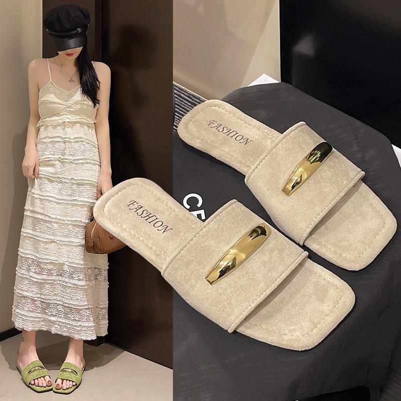 Internet celebrity cool slippers women s 2025 summer new Korean version of fashion metal buckle type outside wearing beach cool slippers 35 бежевый
Internet celebrity cool slippers women s 2025 summer new Korean version of fashion metal buckle type outside wearing beach cool slippers 35 бежевый