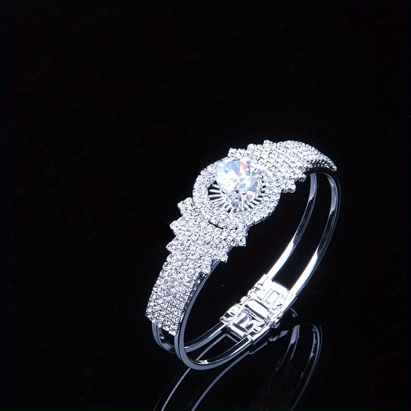 Модный и популярный браслет Super Luxurious Claw Chain Welding Heart-Shaped Round Bracelet
Модный и популярный браслет Super Luxurious Claw Chain Welding Heart-Shaped Round Bracelet