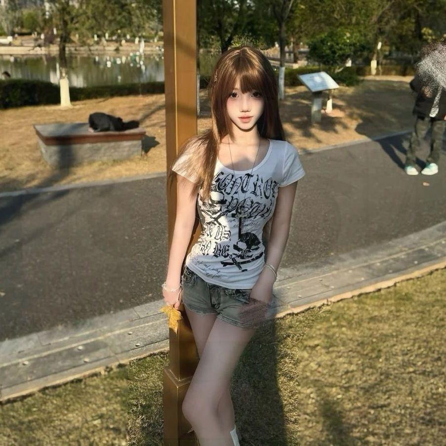 Сексуальные женские футболки Черные Белые Футболки Y2K для девушек Леди Модные футболки Уличная одежда XL
Сексуальные женские футболки Черные Белые Футболки Y2K для девушек Леди Модные футболки Уличная одежда XL