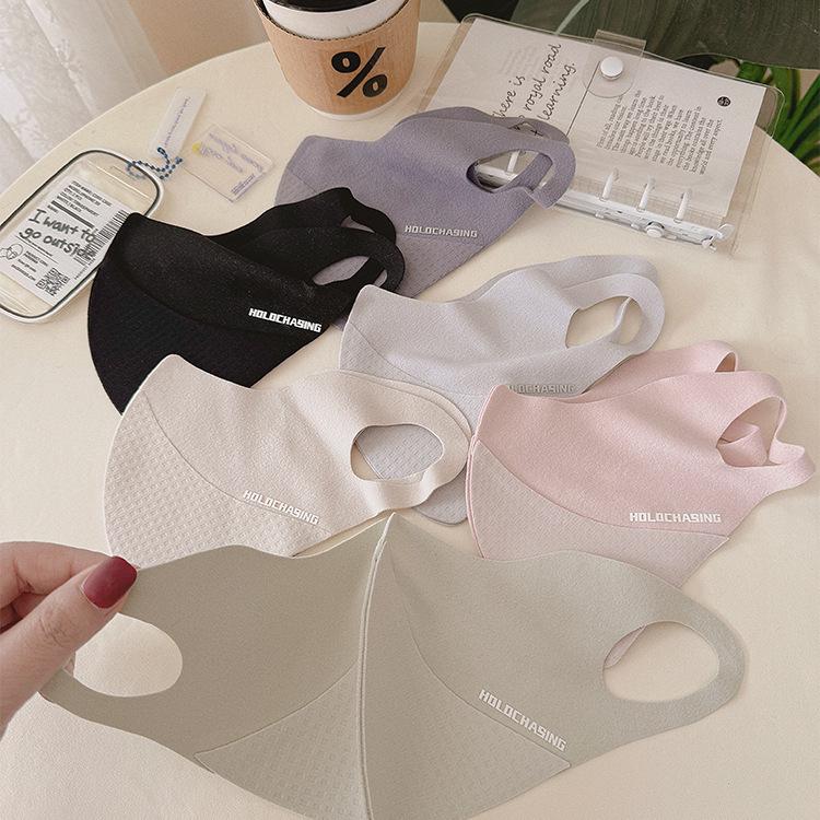 Newcomer Special: Warm & Windproof 3D Fleece Mask - Autumn/Winter Edition. One Size
Newcomer Special: Warm & Windproof 3D Fleece Mask - Autumn/Winter Edition. One Size