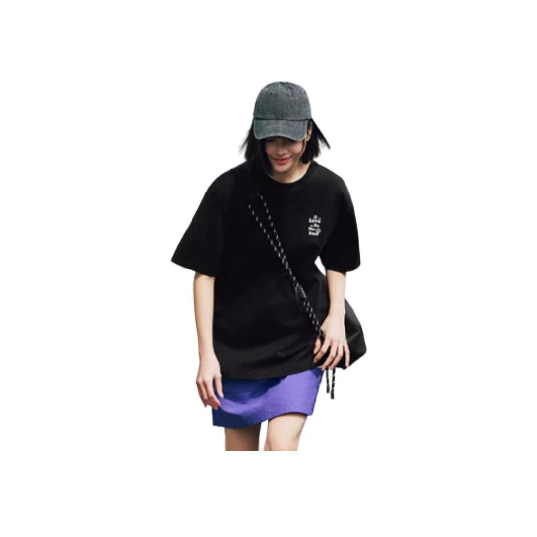 Anta X Zola Artist Collaboration Sports Lifestyle Series Printed Letter Crew Neck Breathable Versatile Short Sleeve T-Shirt Women T-Shirts 962528119-3 XS
Anta X Zola Artist Collaboration Sports Lifestyle Series Printed Letter Crew Neck Breathable Versatile Short Sleeve T-Shirt Women T-Shirts 962528119-3 XS