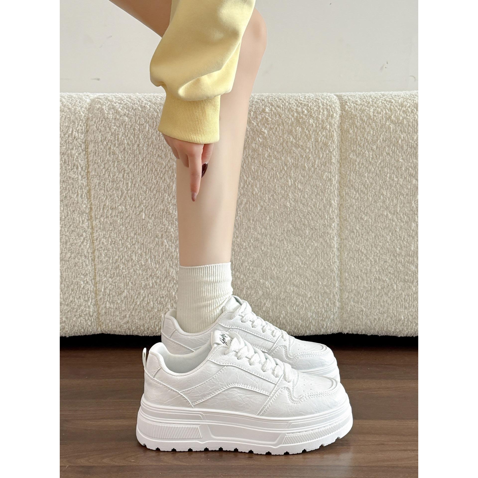Wang Fan versatile, lightweight and breathable thick-soled white shoes 2026 spring and autumn heightening soft baseplate shoes 40 бежевий
Wang Fan versatile, lightweight and breathable thick-soled white shoes 2026 spring and autumn heightening soft baseplate shoes 40 бежевий