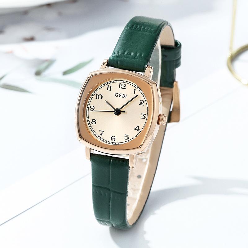 Vintage Square Small Dial Simple Stylish Belt Student Quartz Watch зелений
Vintage Square Small Dial Simple Stylish Belt Student Quartz Watch зелений