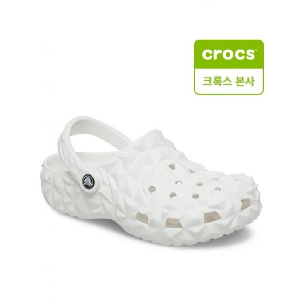 Crocs Classic Geometric Clog 209563 100 M10/white
Crocs Classic Geometric Clog 209563 100 M10/white