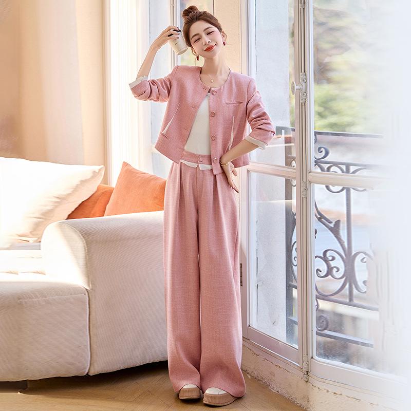 Spring 2025 Stylish Two-Piece Set: Fragrant-Style Cardigan & Wide-Leg Pants (AH2632) XXL 135-145 jin
Spring 2025 Stylish Two-Piece Set: Fragrant-Style Cardigan & Wide-Leg Pants (AH2632) XXL 135-145 jin