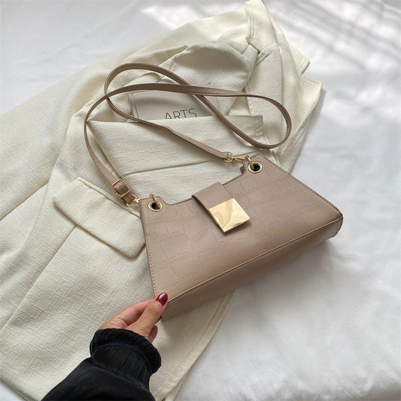 Chic Fashionable Shoulder Bag For Women Versatile Pu Material Small Square Tote With Magnetic Closure хакі
Chic Fashionable Shoulder Bag For Women Versatile Pu Material Small Square Tote With Magnetic Closure хакі