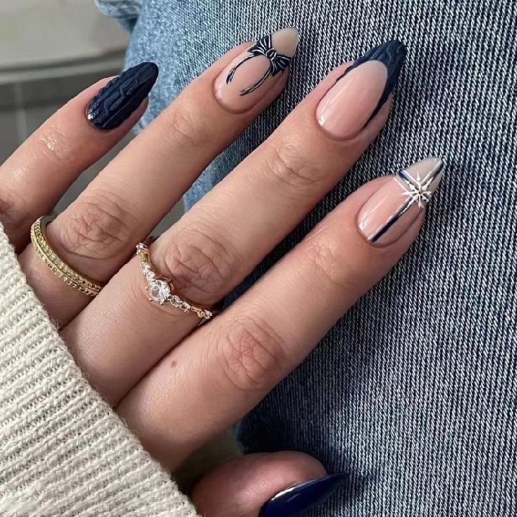 Snowflake Embossed Artificial Nail 24pcs ABS Build Press On Nail For Christmas Event Holiday Nail Art Decoration
Snowflake Embossed Artificial Nail 24pcs ABS Build Press On Nail For Christmas Event Holiday Nail Art Decoration