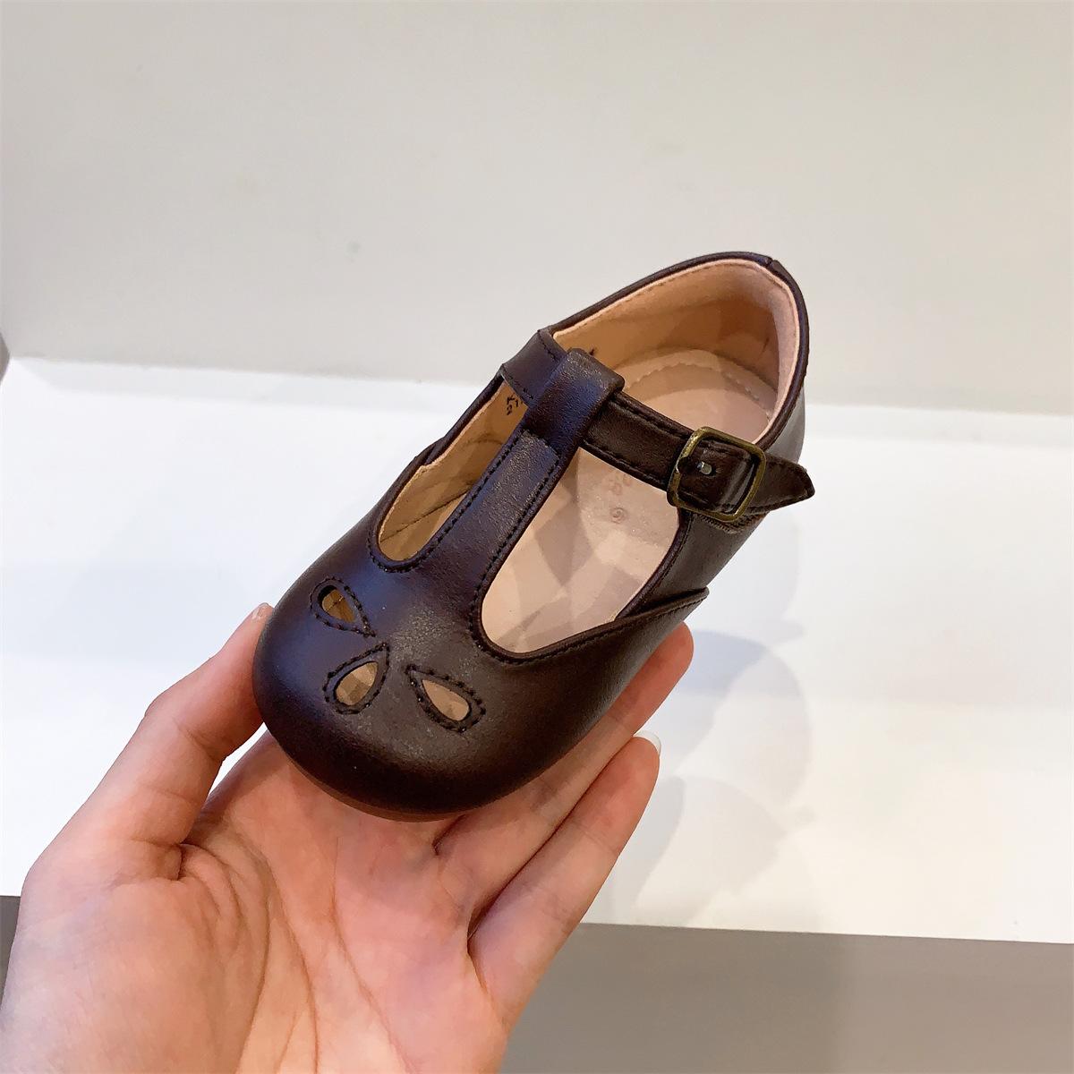Ретро Туфли для детей с неглубоким вырезом, Кожаные туфли для девочек, Полые дышащие туфли принцессы, Детская одинарная обувь 25 size shoe inner length 15.8CM темно-коричневого
Ретро Туфли для детей с неглубоким вырезом, Кожаные туфли для девочек, Полые дышащие туфли принцессы, Детская одинарная обувь 25 size shoe inner length 15.8CM темно-коричневого