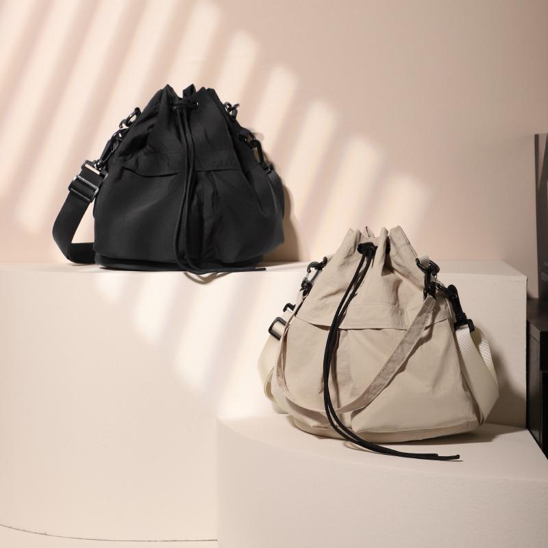 Nylon Small Satchel Multi-Pocket Lightweight Hand Bucket Bag Women s Shoulder Crossbody Bag зелёный
Nylon Small Satchel Multi-Pocket Lightweight Hand Bucket Bag Women s Shoulder Crossbody Bag зелёный