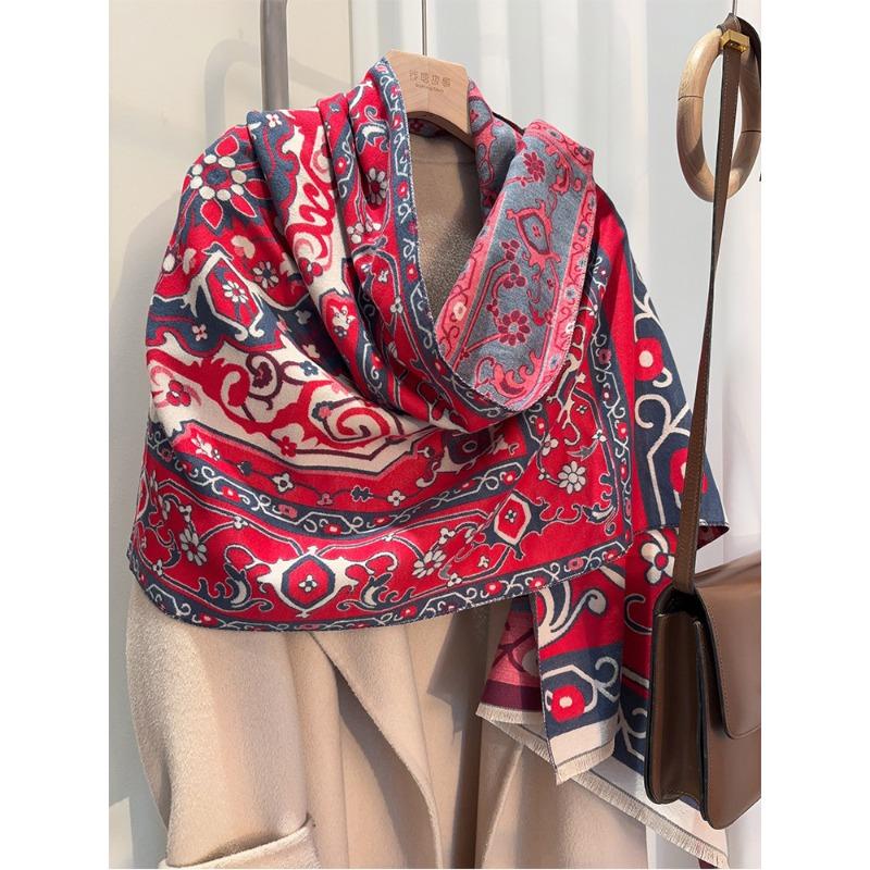 Cashmere Scarf for Women in Winter Korean Style Versatile Thickened Shawl and Dual Purpose Scarf
Cashmere Scarf for Women in Winter Korean Style Versatile Thickened Shawl and Dual Purpose Scarf