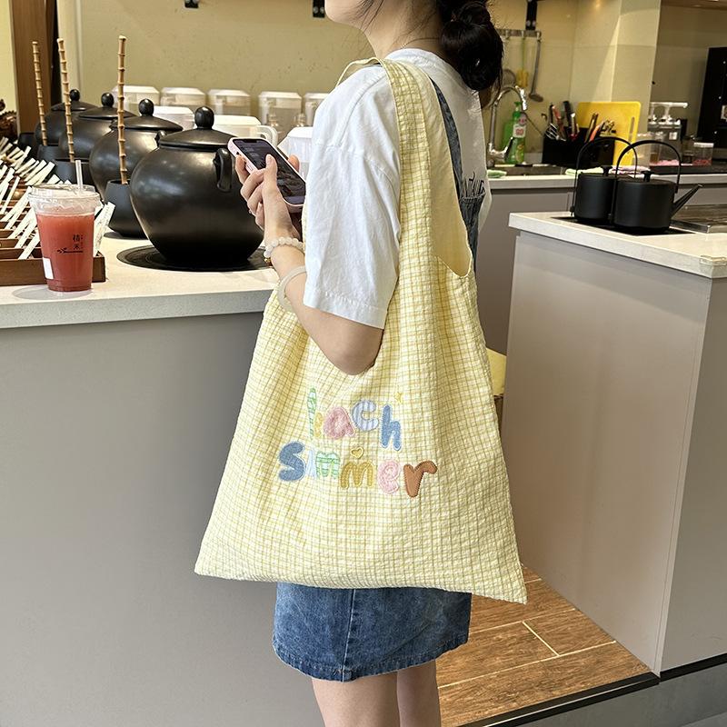 Cute Embroidery Letter Women Shoulder Vest Bags Versatile Commuter Girls Armpit Bag Large Capacity Ladies Shopping Handbags Tote жовтий
Cute Embroidery Letter Women Shoulder Vest Bags Versatile Commuter Girls Armpit Bag Large Capacity Ladies Shopping Handbags Tote жовтий