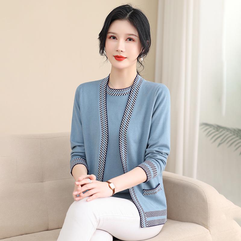 Mom s Two-Piece Cardigan Set for Middle-Aged Women: Spring & Autumn Style XL (100-110 jin) синій
Mom s Two-Piece Cardigan Set for Middle-Aged Women: Spring & Autumn Style XL (100-110 jin) синій