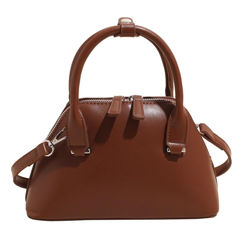 Spring new fashion trendy large-capacity bag women s soft leather shoulder messenger bag commuter bag Without pendant темно-коричневого
Spring new fashion trendy large-capacity bag women s soft leather shoulder messenger bag commuter bag Without pendant темно-коричневого