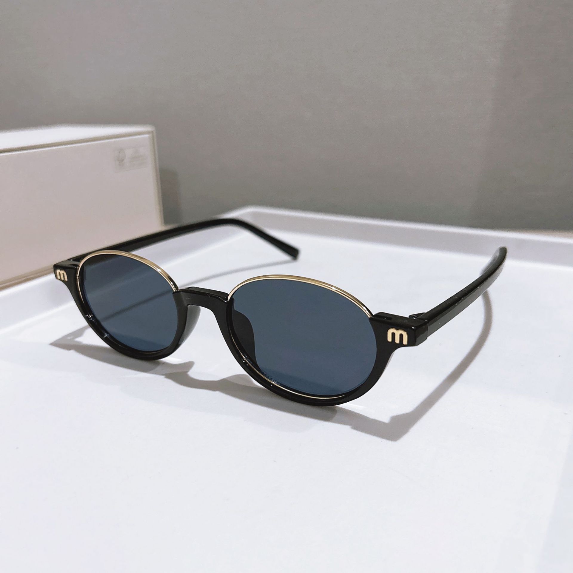 Letter M Polarized Sunglasses Women Luxury Brand Metal Frame Black Small Oval Sun Glasses Unsiex Elegant Shades UV400 чорний
Letter M Polarized Sunglasses Women Luxury Brand Metal Frame Black Small Oval Sun Glasses Unsiex Elegant Shades UV400 чорний