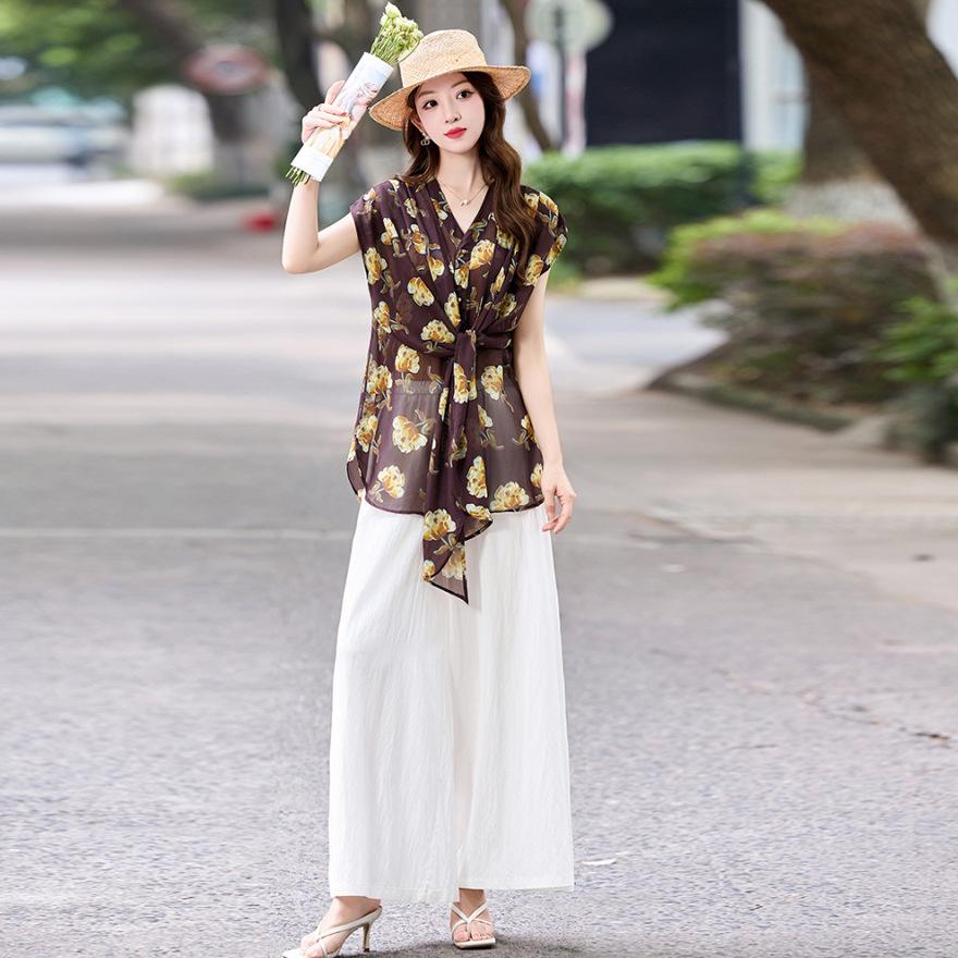 Летний новый дизайн, чувство темперамента, элегантная рубашка с принтом на талии, повседневные широкие брюки, комплект из двух предметов для женщин XXL
Летний новый дизайн, чувство темперамента, элегантная рубашка с принтом на талии, повседневные широкие брюки, комплект из двух предметов для женщин XXL