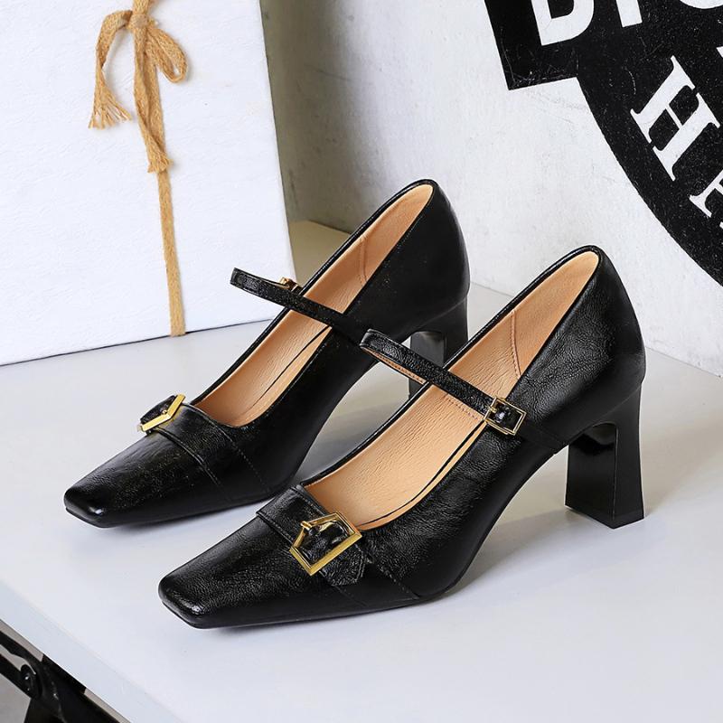 Fashion European American Style One-Strip High Heel Single Shoes For Women s Toe Shallow Mouth Thick Heel High Heels Metal Belt Buckle 34
Fashion European American Style One-Strip High Heel Single Shoes For Women s Toe Shallow Mouth Thick Heel High Heels Metal Belt Buckle 34