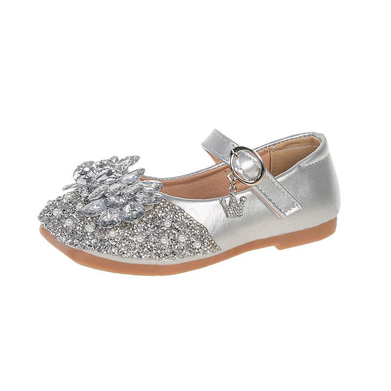 Spring and Autumn New Girls Fashionable Shiny Comfortable Soft-soled Leather Shoes 26 срібний
Spring and Autumn New Girls Fashionable Shiny Comfortable Soft-soled Leather Shoes 26 срібний