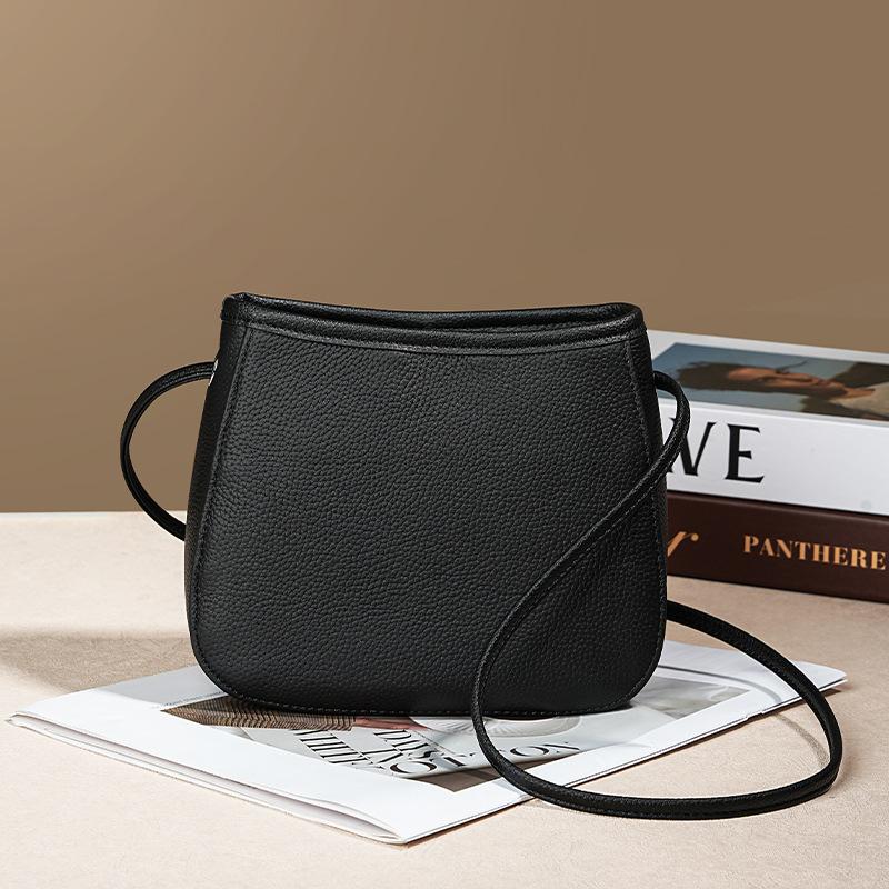 Popular small bags for women s new trendy and versatile ins textured messenger bags, high-end first-layer cowhide small square bags
Popular small bags for women s new trendy and versatile ins textured messenger bags, high-end first-layer cowhide small square bags