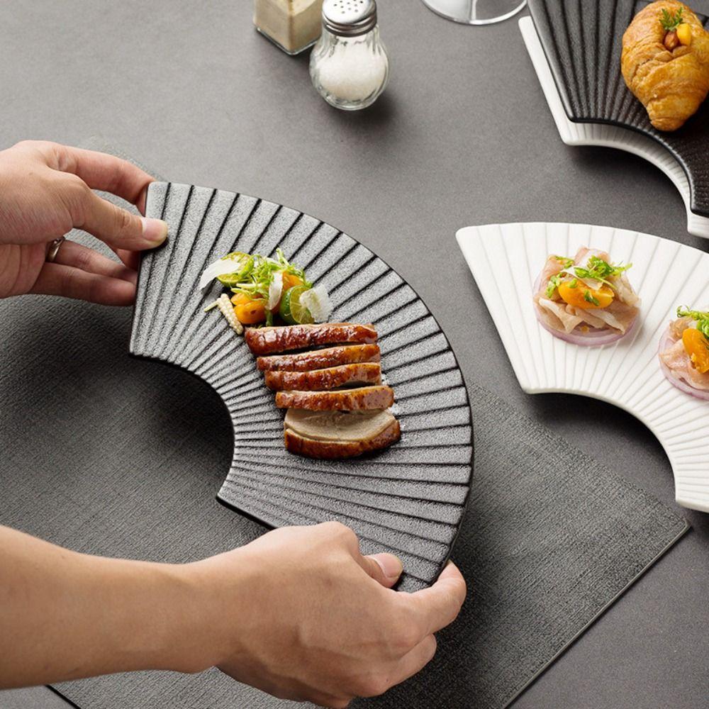 Ceramic Fan Shaped Striped Plate Durable Storage Tray Home Decorative Sushi Plate Festival S белый
Ceramic Fan Shaped Striped Plate Durable Storage Tray Home Decorative Sushi Plate Festival S белый