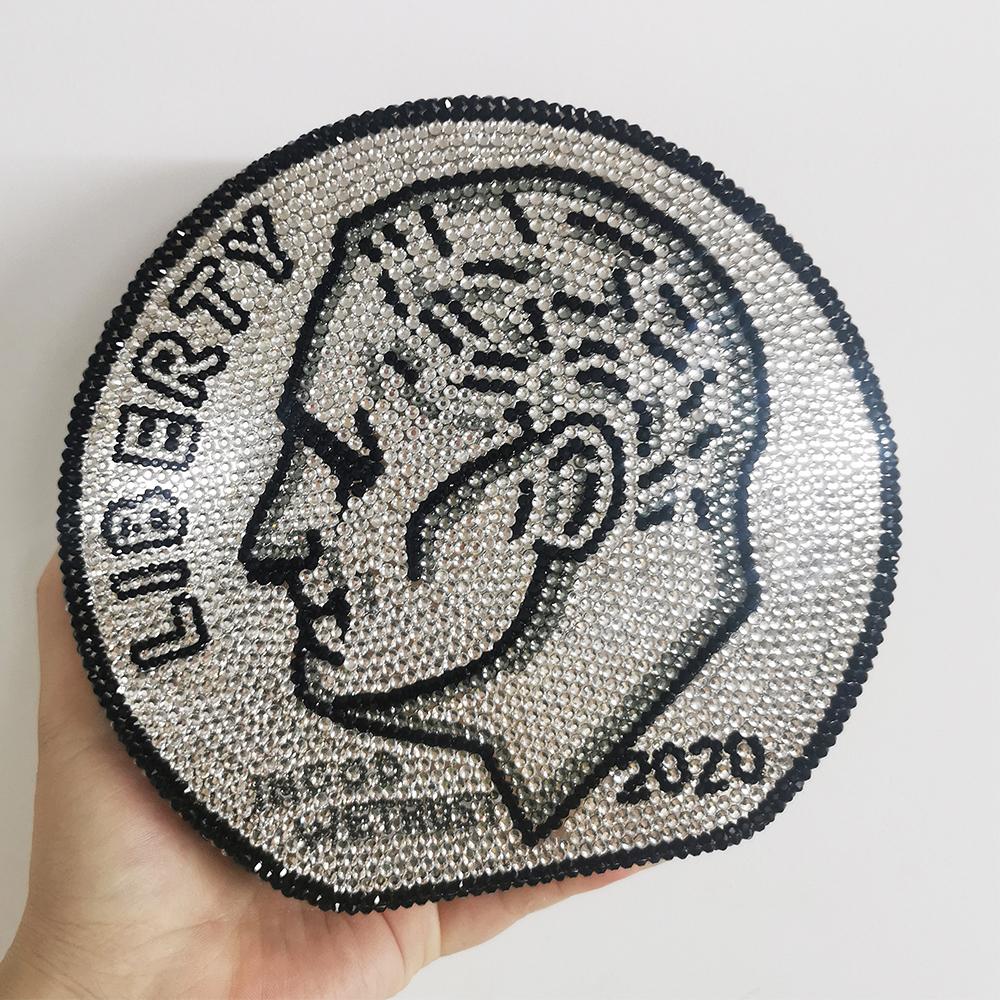 Round LIBERTY Crystal Evening Purse Money Bag Luxury Women Diamond Clutches High-End Diamond Cocktail Party Purses Stone Handbag 17cmX16cmX4cm
Round LIBERTY Crystal Evening Purse Money Bag Luxury Women Diamond Clutches High-End Diamond Cocktail Party Purses Stone Handbag 17cmX16cmX4cm
