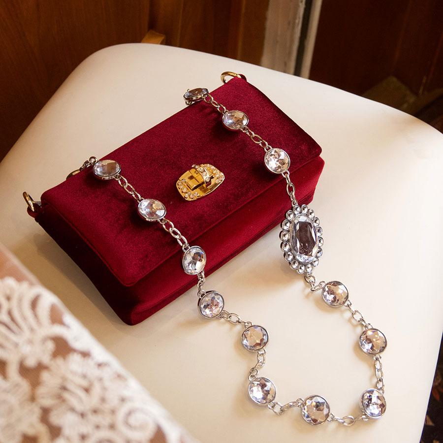 Yuan temperament high sense rhinestone waist chain shoulder bag fashion versatile velvet small square bag dinner bag
Yuan temperament high sense rhinestone waist chain shoulder bag fashion versatile velvet small square bag dinner bag